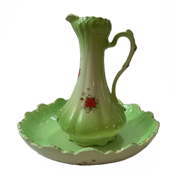 Vintage Antique Green Floral Pitcher and Wash Basin with Gold Trim 1950s - Picture 2 of 16